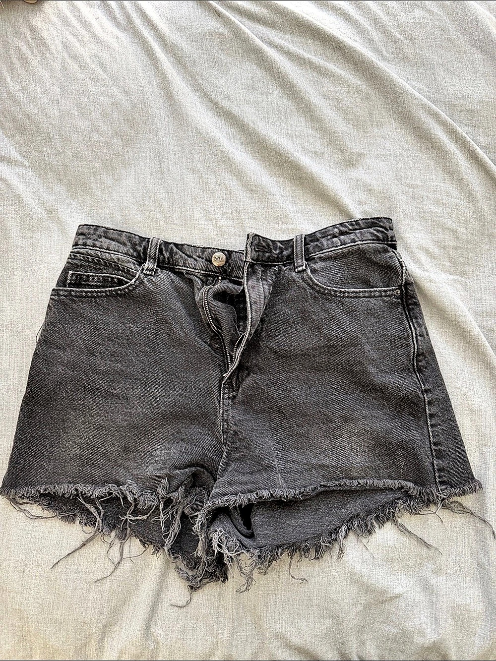 Zara Frayed Denim Shorts in Black Size Medium